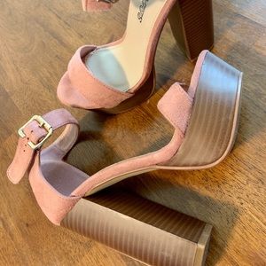 Pink platform heel